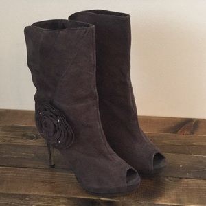 💕Zigi soho grey faux rough leather boots size 10M